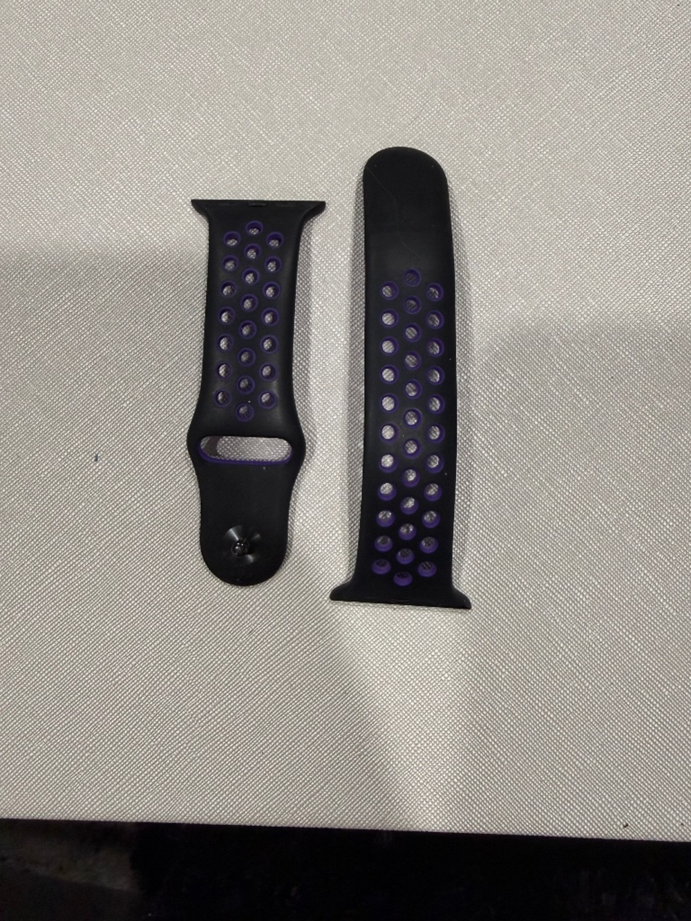 Apple Nike Sport Band Black Hyper Grape 44mm 46mm S/M